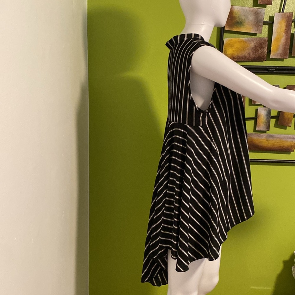 Kim & Cami high low black & white striped sleeveless too. Size large.